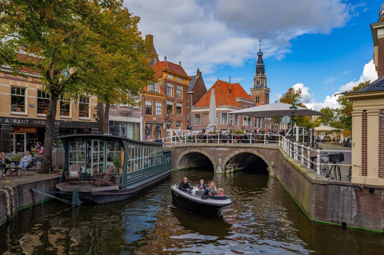 Vrijstaand Chalet Met Veel Buitenruimte En Veranda Zuid-Scharwoude Exteriör bild