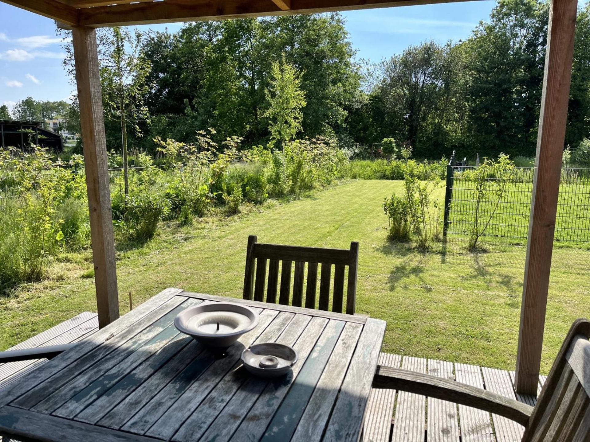 Vrijstaand Chalet Met Veel Buitenruimte En Veranda Villa Zuid-Scharwoude Exteriör bild